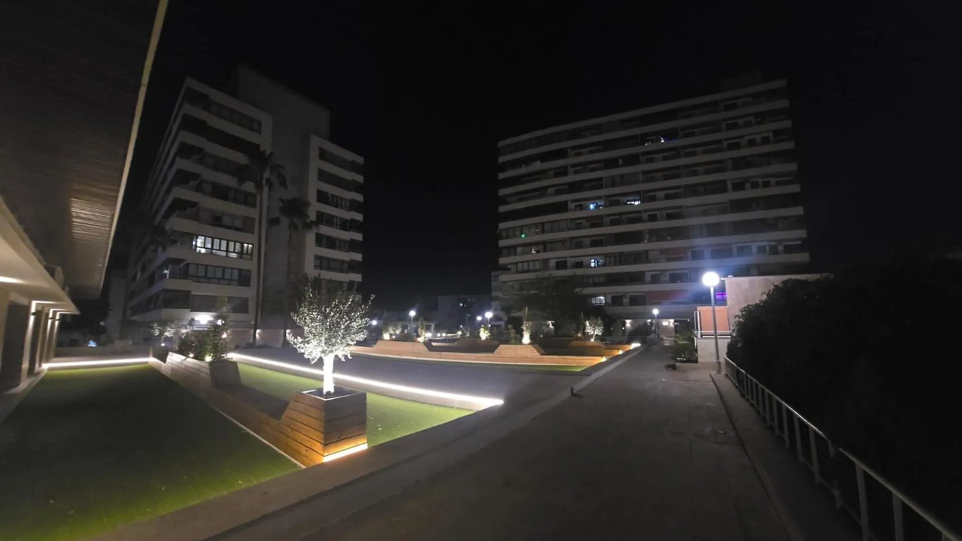 Rivendale 2 Bedroom 2 Bathroom With Balcony And Sea Views In The Nogalera Complex By Namaste Elite Torremolinos 0*,